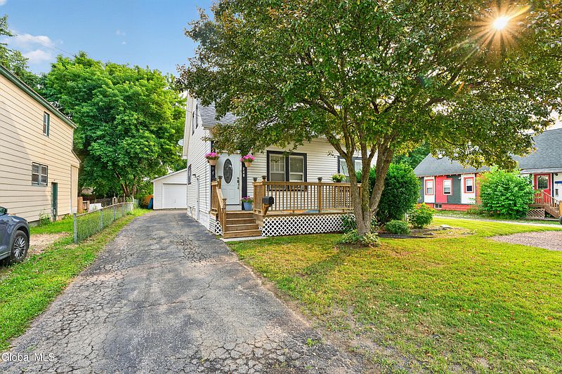 3rd image of 240 Mariaville Road