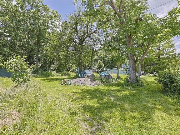 4th image of 1991 Princeton Rd