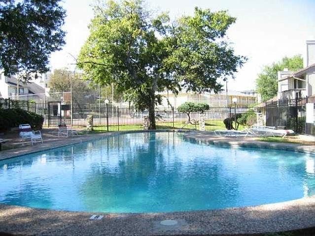 1st image of 1732 Timberwood Dr