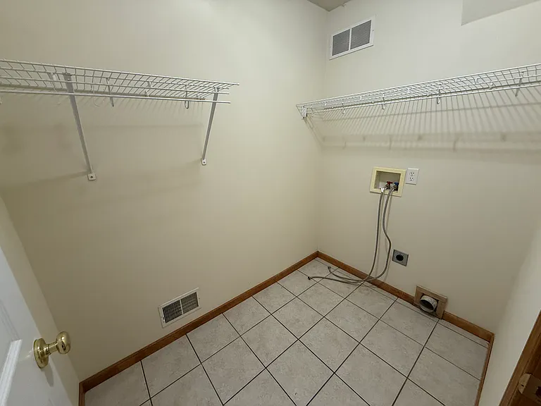 6176 Cross Bend Ct — Photo 12
