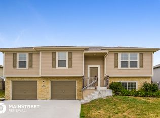 819 Rockville Ter, Louisburg, KS 66053
