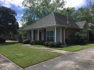 17227 Rennes Rd, Prairieville, LA 70769