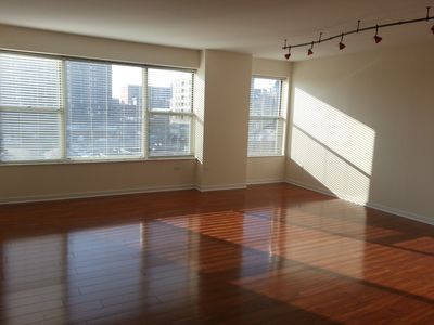 77 S. Evergreen #406, ARLINGTON HEIGHTS, IL, 60005