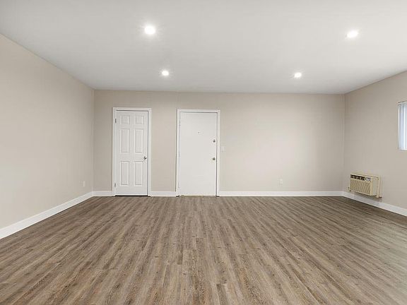 4th image of 700 N Wendy Dr APT 32