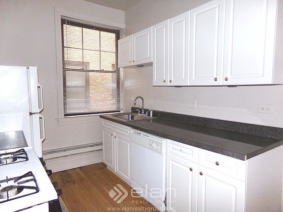 5th image of 1315 Oak Ave APT 2J