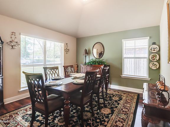 5th image of 14920 N Swan Rd