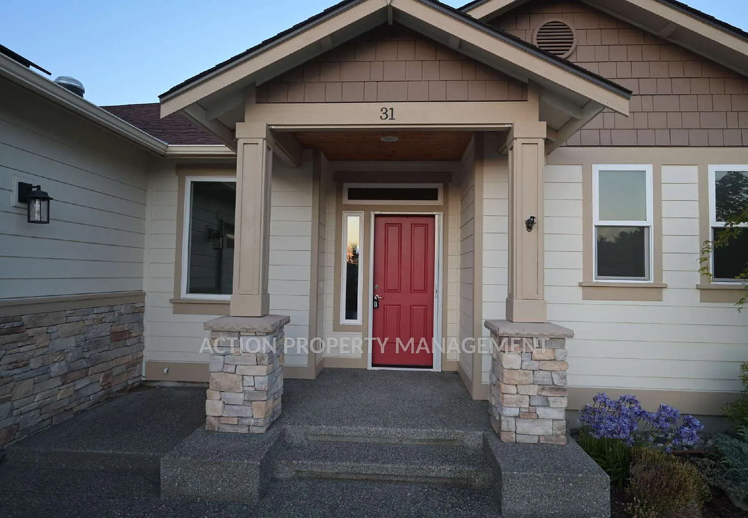3 bed, 2.0 bath, 2152 sqft, $3,200 — Photo 3