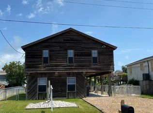 7113 Delesandri Dr, Hitchcock, TX 77563