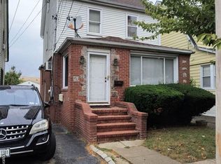 273 Bedford Ave, New Hyde Park, NY 11040