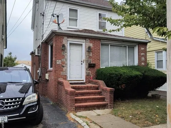 273 Bedford Avenue, New Hyde Park, NY 11040