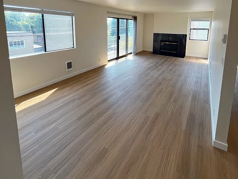 6553 California Ave SW #2 — Photo 8