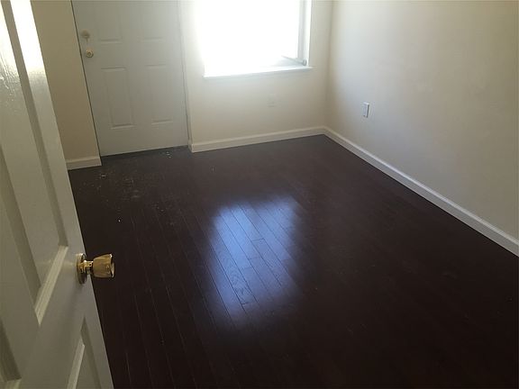 2nd image of 2266 38th St #2