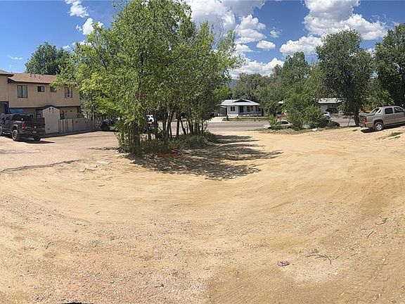 2nd image of 1860 Monterey Rd