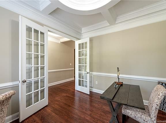 5th image of 4337 Hyde Park Dr