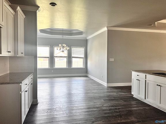 5th image of 100 Burlcrest Ct