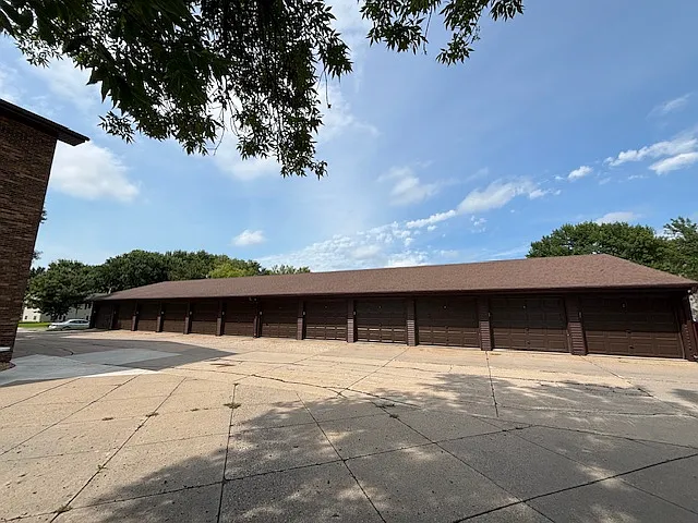 2 bed, 900 sqft, $1,195 — Photo 2