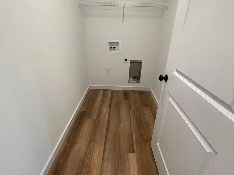 4624 Freund St SW — Photo 10