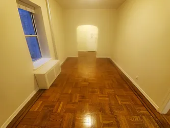 Rented by Metro Garden Realty NYC