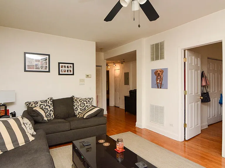 6305 N Claremont Ave #3 — Photo 9