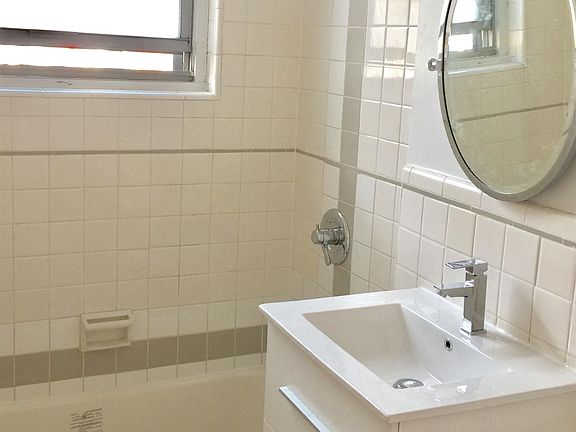 5th image of 6125 97th St APT 1J