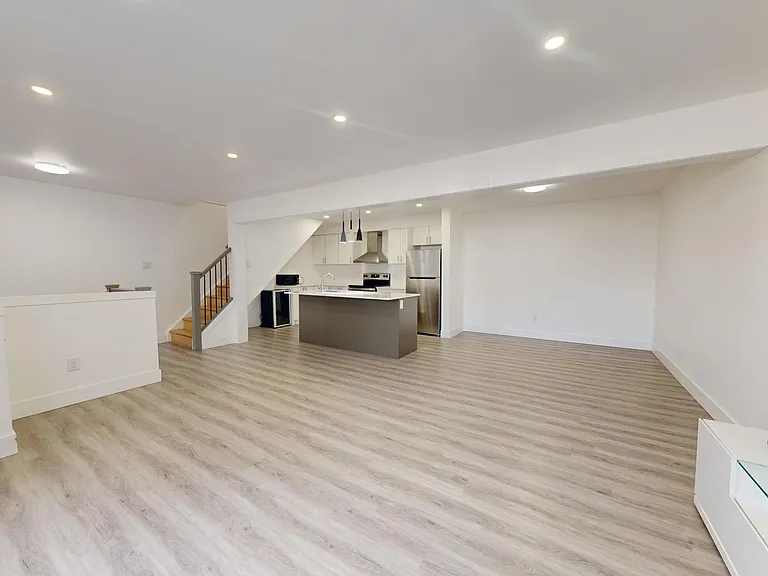 105 Andover Dr #24 — Photo 7