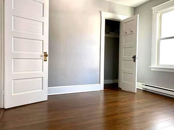 4th image of 99 Miller St Floor 1