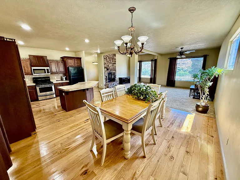 1425 S Staghorn St — Photo 9