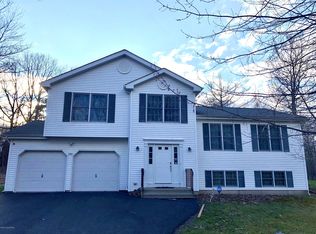1727 Clover Rd, Long Pond, PA 18334