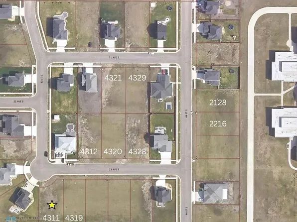 4311 23rd Ave S, Moorhead, MN 56560