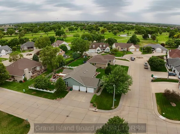 3228 Ponca Cir, Grand Island, NE 68803