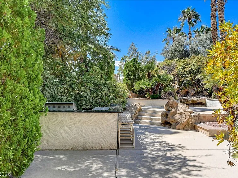 2041 Troon Dr — Photo 69