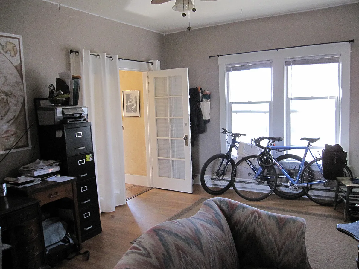 Building Photo - 220 SE Gladstone St #3