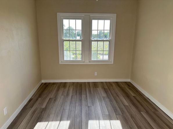 220 E Oklahoma Pl