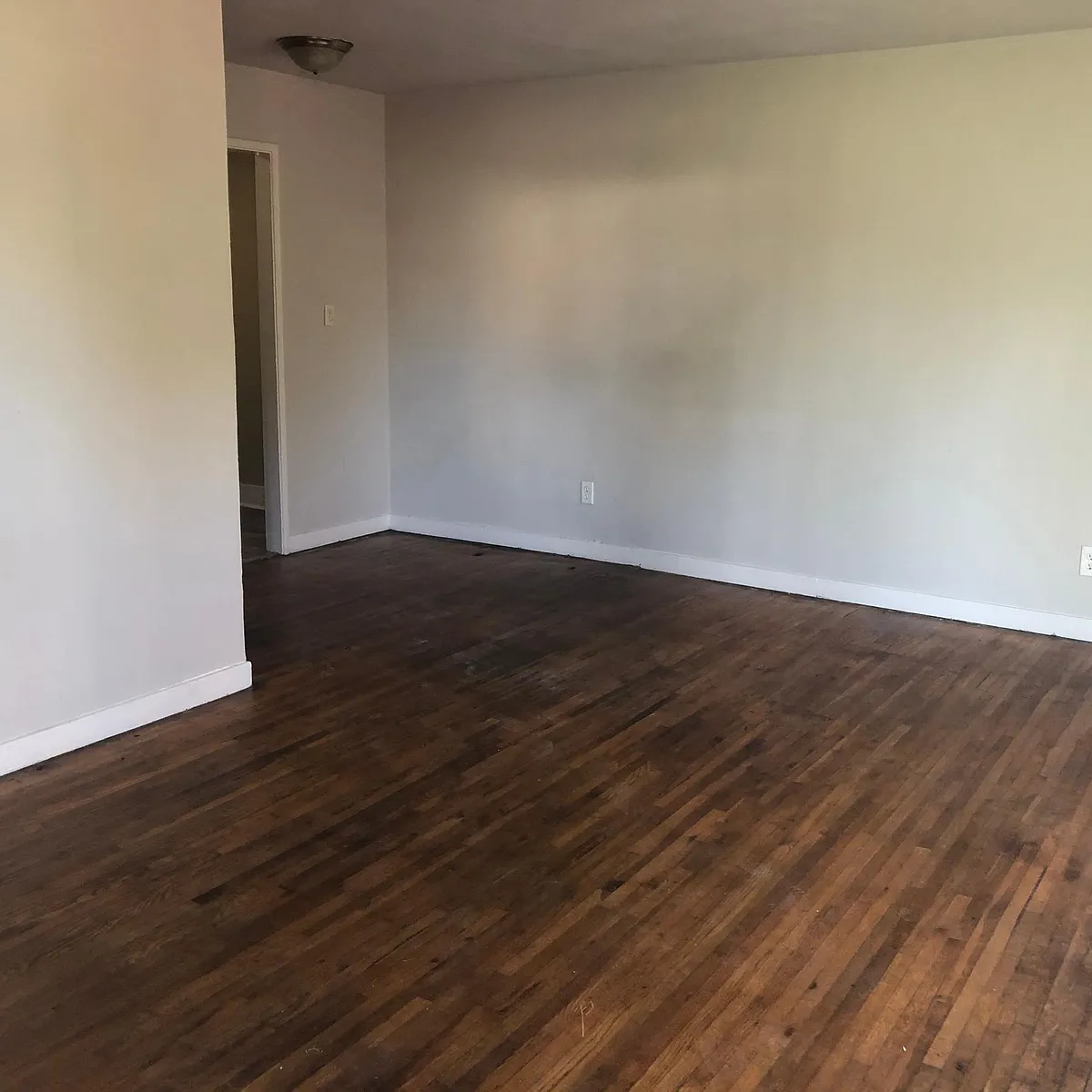 Building Photo - 110 18th Way SW