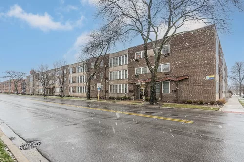 1301 W Touhy Ave #315 Photo 1