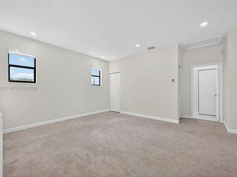 4981 Peacock Way — Photo 12