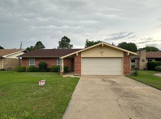 2225 Ruby Rd, Irving, TX 75060