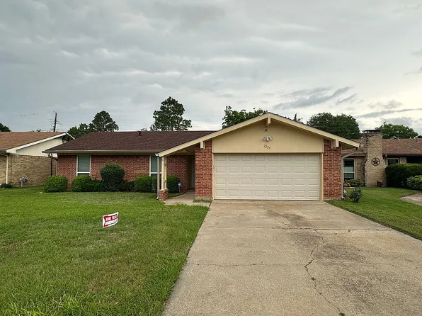 2225 Ruby Rd, Irving, TX 75060