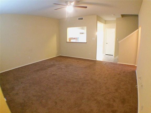 2nd image of 807 Ventura Park