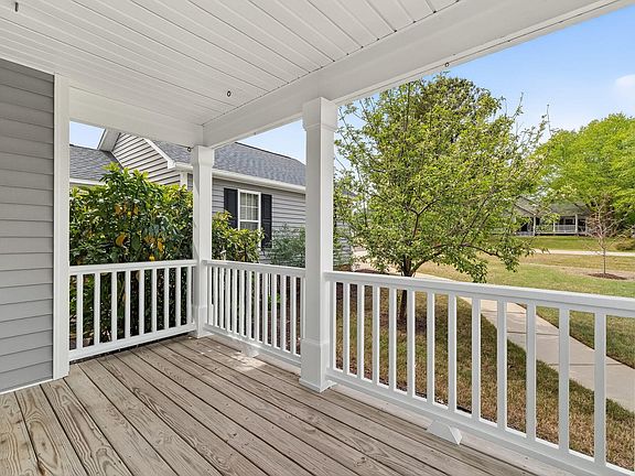 4th image of 31 Applecross Dr