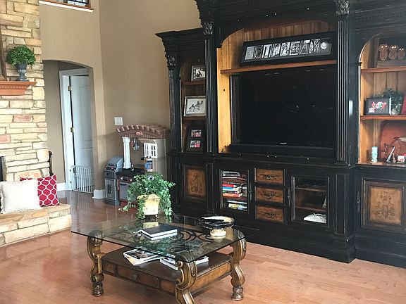 2nd image of 50 Idlewood Cir
