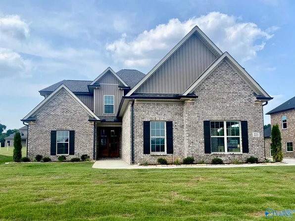 221 Midland Dr, Brownsboro, AL 35741
