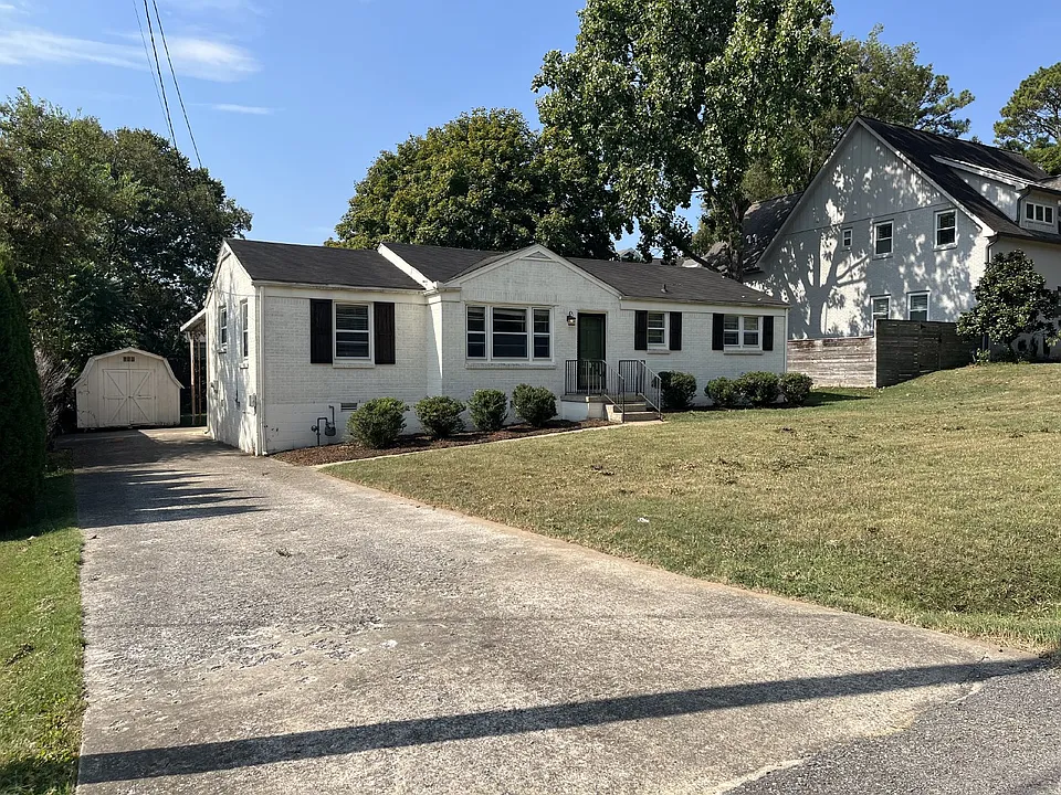 306 James Ave