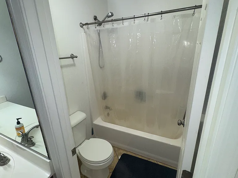 Upstairs shared bathroom