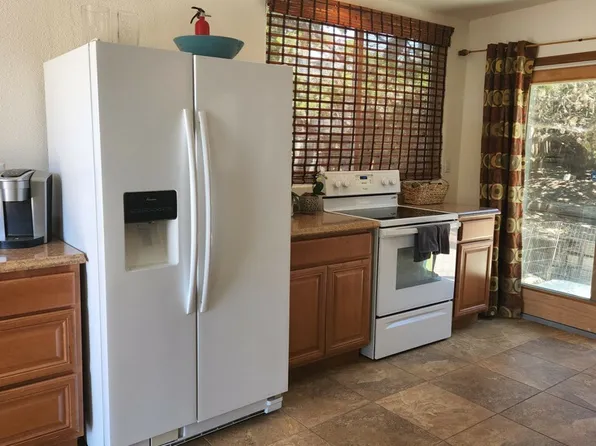 1531 Burgundy Rd, Encinitas, CA 92024