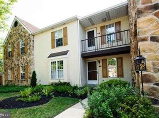 312 Valley Stream Ln, Chesterbrook, PA 19087