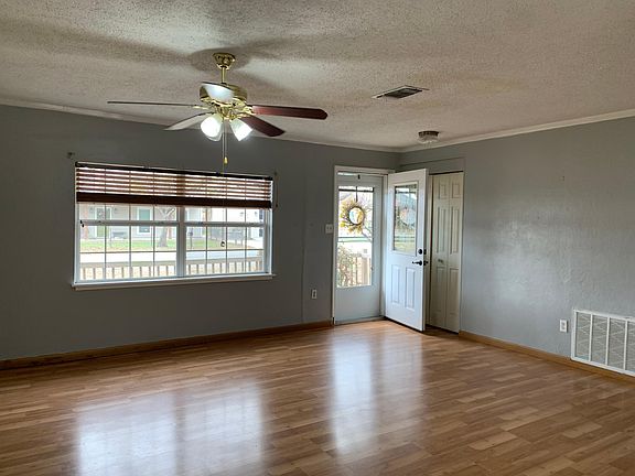 2nd image of 1501 Mexico St