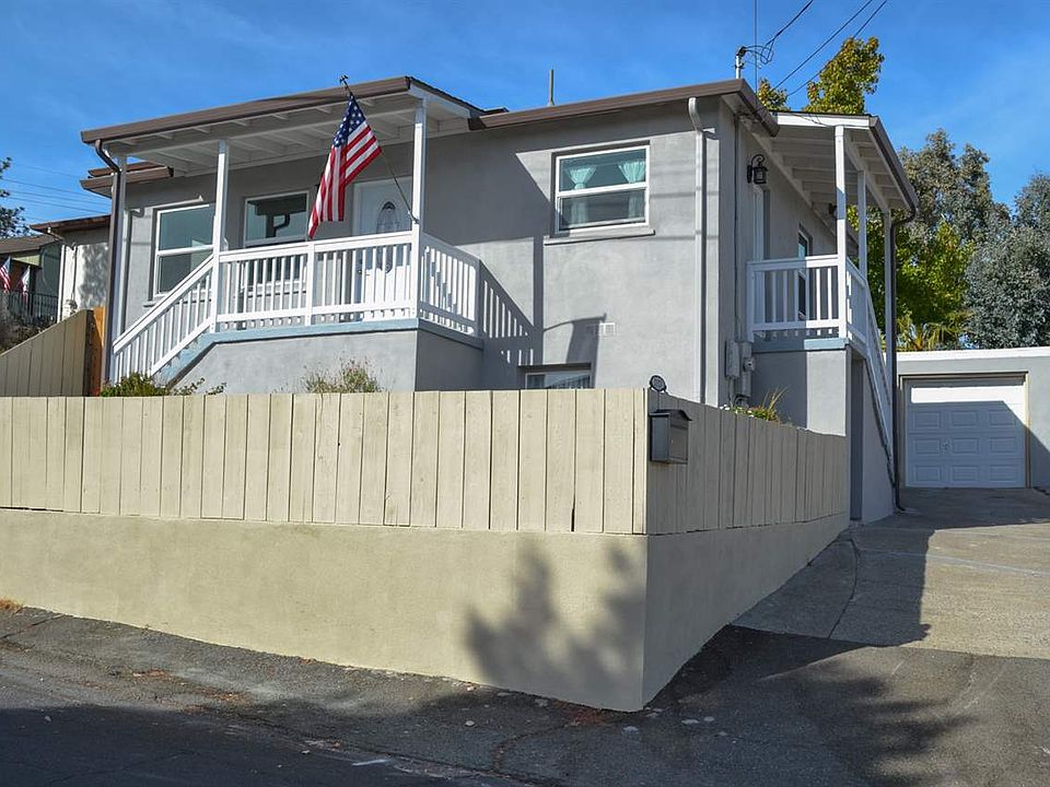 1st image of 2521 Leslie Ave