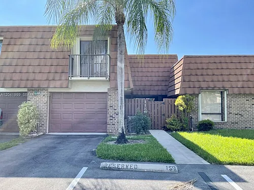 11894 SW 12th Pl #11894 Photo 1
