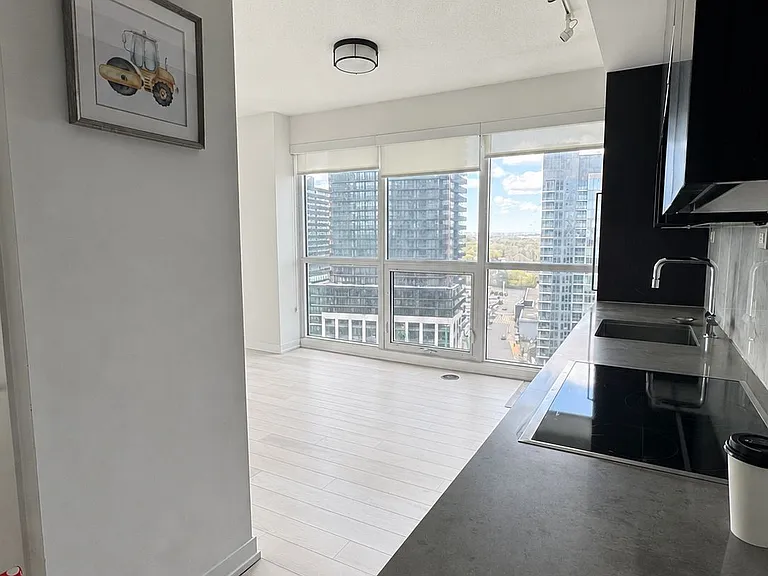 115 McMahon Dr #1603 — Photo 6
